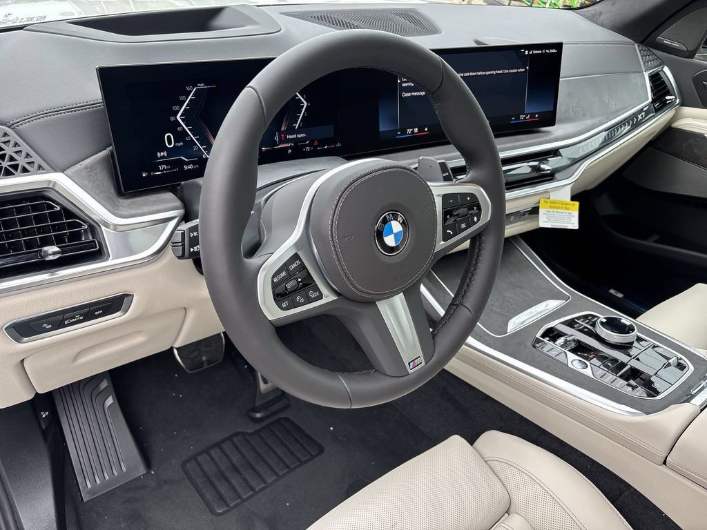 Used 2027 BMW X7 xDrive40i w/ Executive Package AWD/4WD image 11