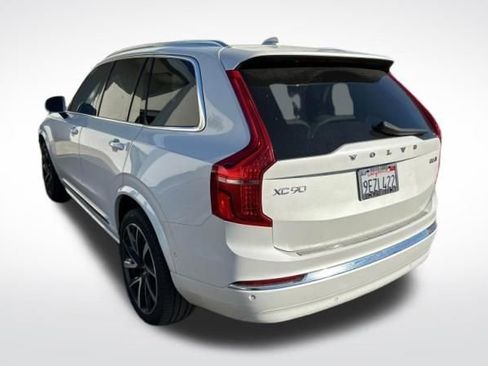 Used 2023 Volvo XC90 B6 Plus image 3