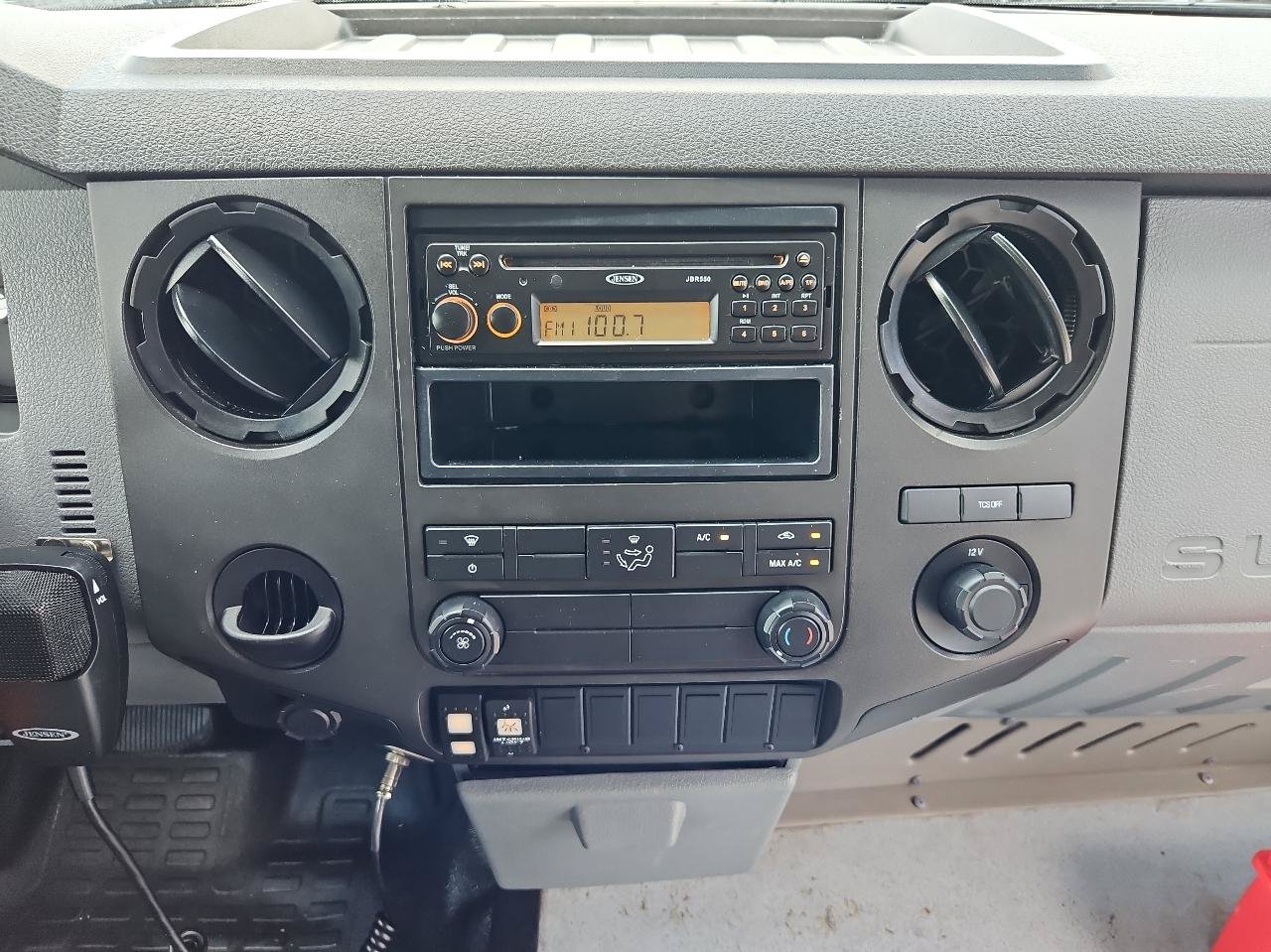 Used 2016 Ford F550 2WD Regular Cab Super Duty image 30