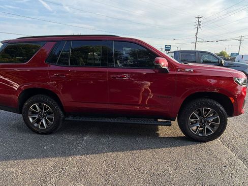 Used 2024 Chevrolet Tahoe Z71 w/ Z71 Off-Road Package AWD/4WD image 8