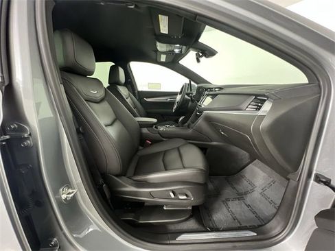 Certified 2025 Cadillac XT5 Luxury image 29