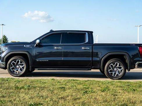 Used 2022 GMC Sierra 1500 SLT image 4