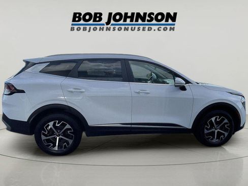 Used 2023 Kia Sportage EX AWD/4WD image 2