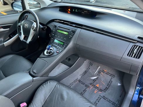 Used 2010 Toyota Prius Five image 25