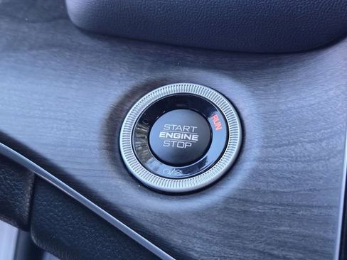 New 2025 Jeep Grand Cherokee Limited w/ Black Appearance Package image 15