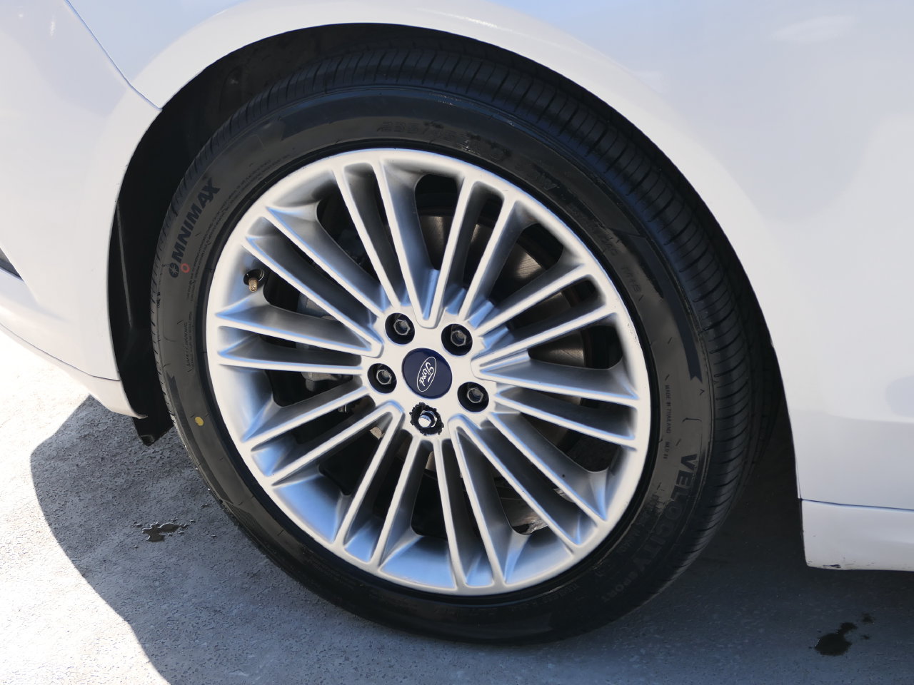 Used 2014 Ford Fusion SE w/ Equipment Group 202A FWD image 10
