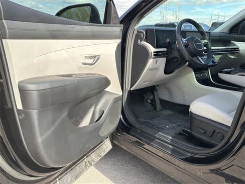 Certified 2025 Hyundai Tucson SEL image 10