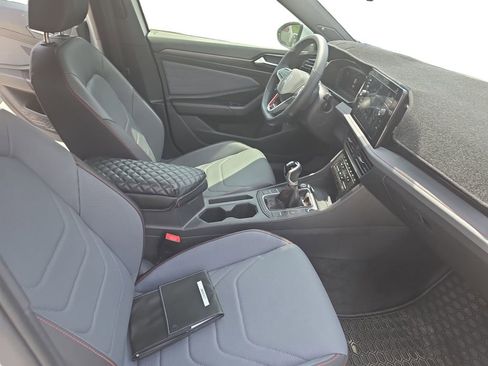 Used 2025 Volkswagen Jetta GLI Autobahn FWD image 8