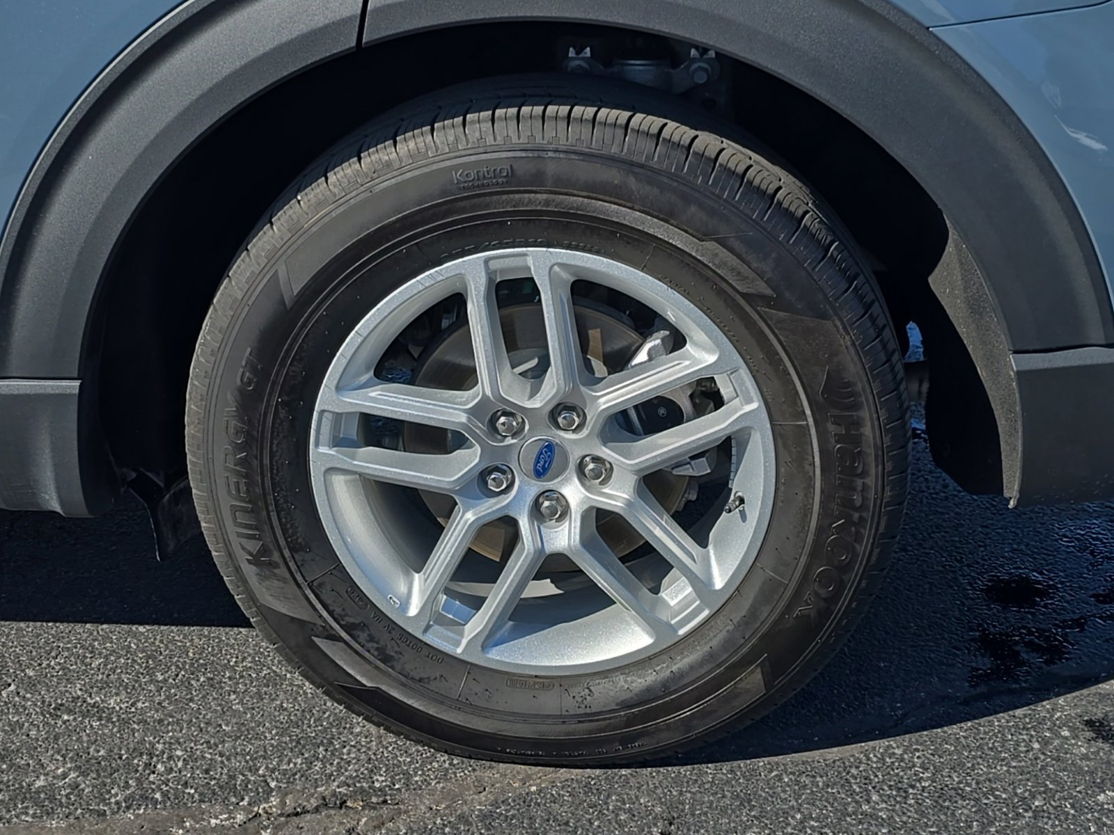 Used 2025 Ford Explorer Active RWD image 54