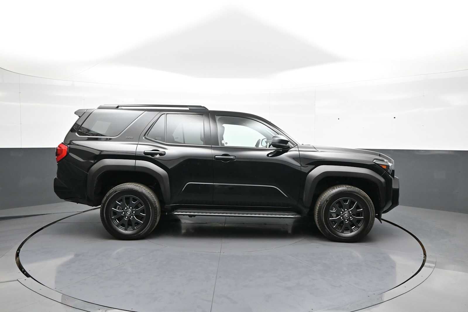 Used 2025 Toyota 4Runner SR5 AWD/4WD image 5