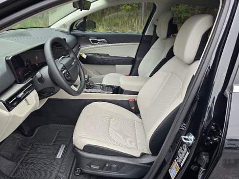 New 2026 Kia Sportage EX FWD image 5