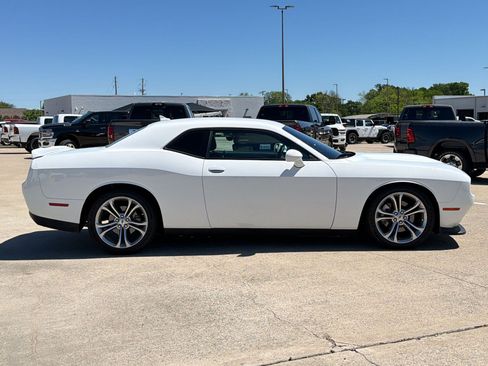 Used 2022 Dodge Challenger GT w/ Plus Package RWD image 8