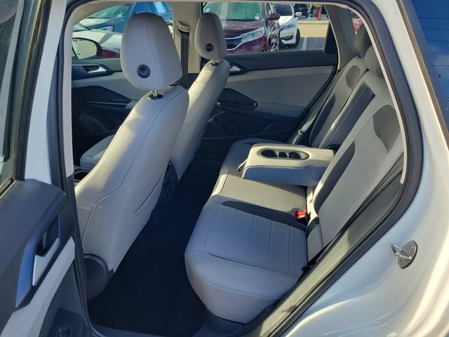 Used 2024 Volkswagen Taos SE FWD image 10