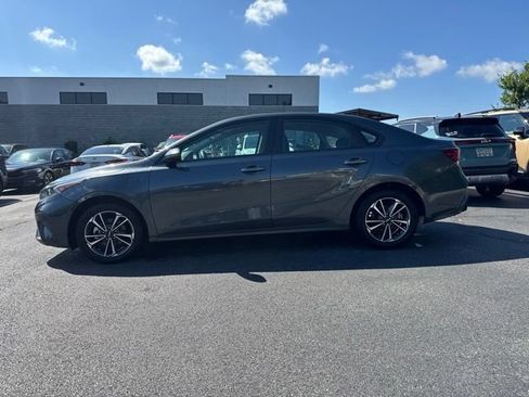 Used 2024 Kia Forte LXS w/ LXS Technology Package FWD image 2