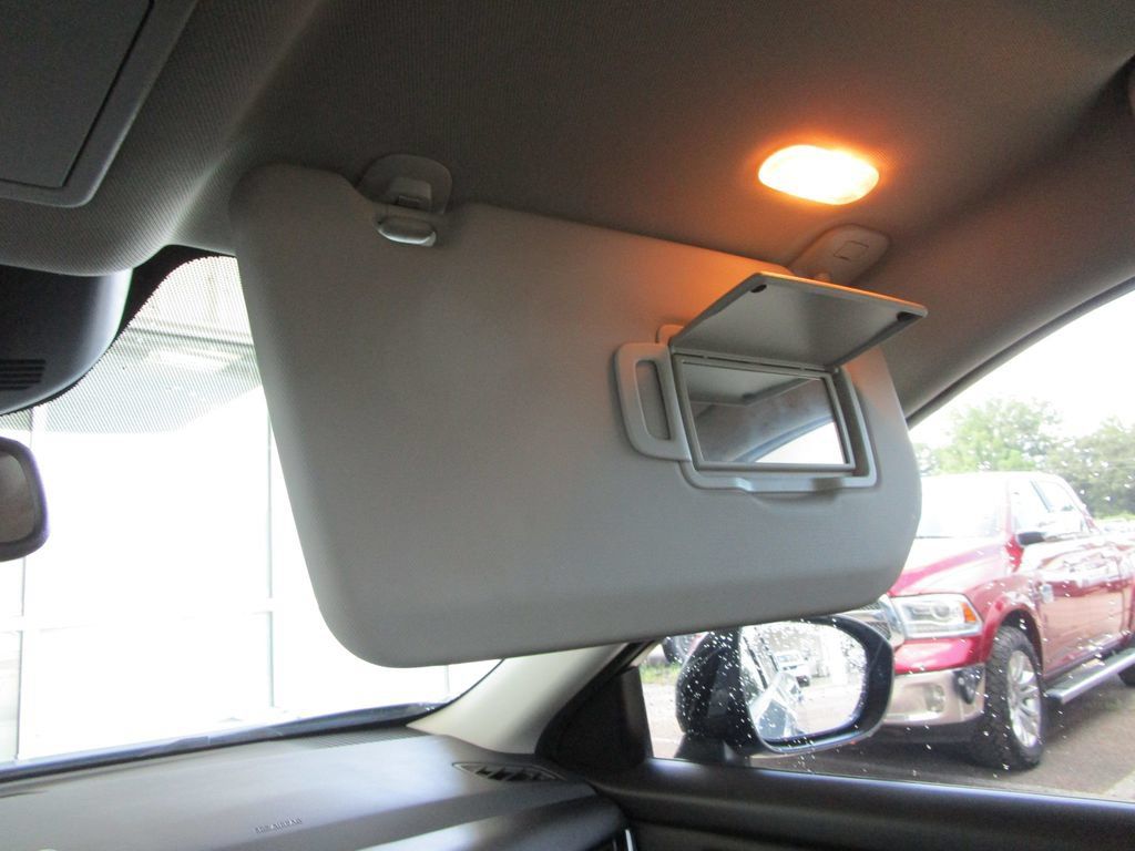 Used 2024 Nissan Rogue SL FWD image 36