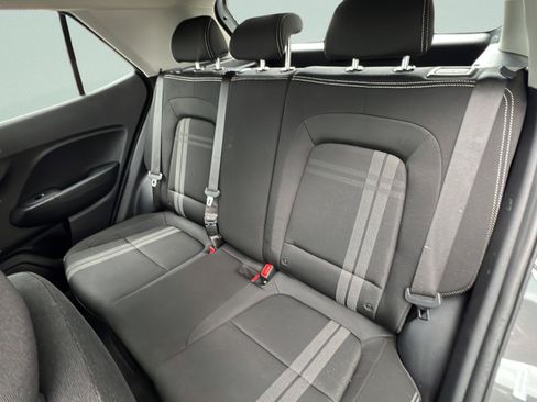 Used 2025 Hyundai Venue SEL FWD image 10