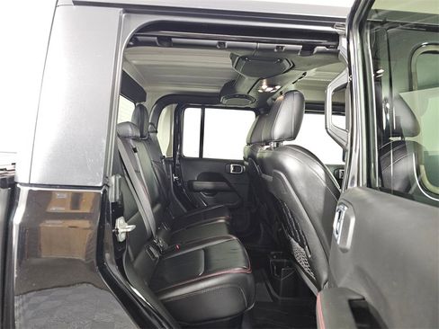 Used 2021 Jeep Gladiator Rubicon w/ Uconnect 4C Nav & Sound Group image 27