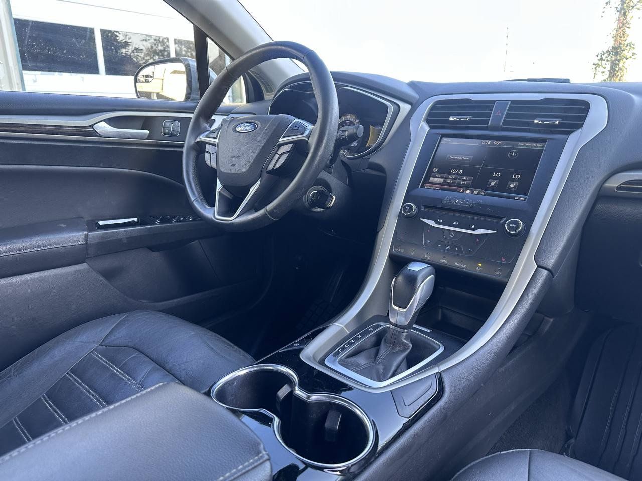 Used 2014 Ford Fusion SE w/ Equipment Group 502A FWD image 18