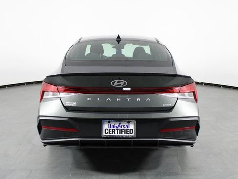 Certified 2025 Hyundai Elantra SEL image 9