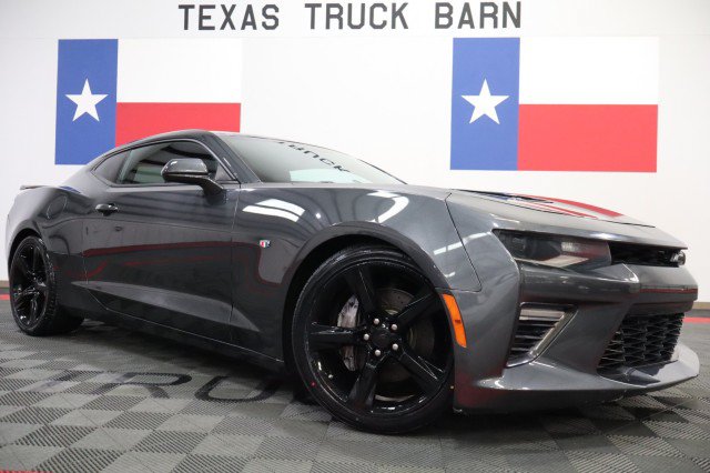 Used 2018 Chevrolet Camaro SS RWD image 26