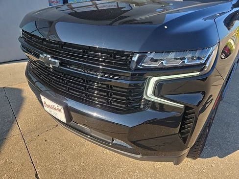 Used 2021 Chevrolet Tahoe RST w/ Luxury Package AWD/4WD image 17