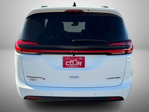 New 2026 Chrysler Pacifica Limited w/ S Appearance Package image 7