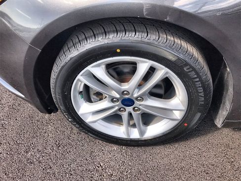 Used 2018 Ford Fusion S image 10