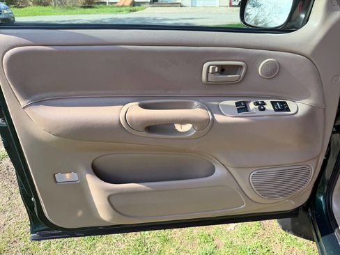 Used 2002 Toyota Tundra SR5 image 7