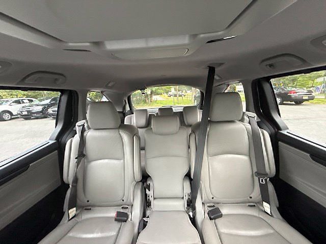 Used 2018 Honda Odyssey EX-L image 20