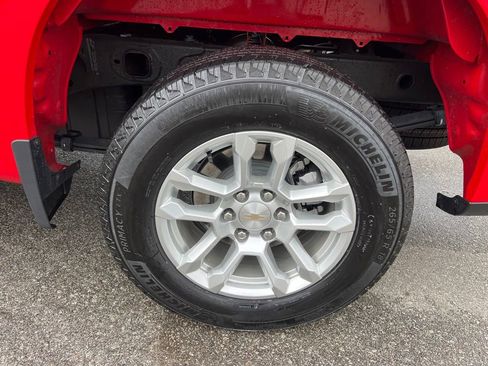 Used 2025 Chevrolet Silverado 1500 LT AWD/4WD image 14