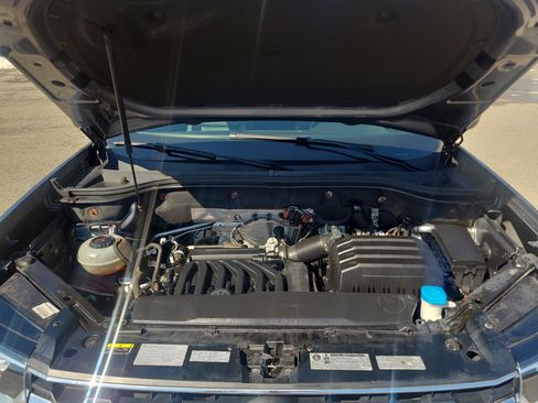 Used 2018 Volkswagen Atlas SE image 32