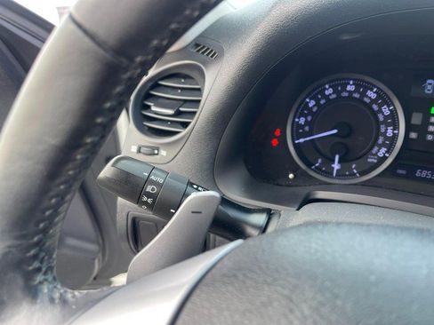Used 2011 Lexus IS 250C w/ Luxury Pkg image 22