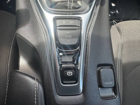 Used 2020 Chevrolet Camaro LT RWD image 18