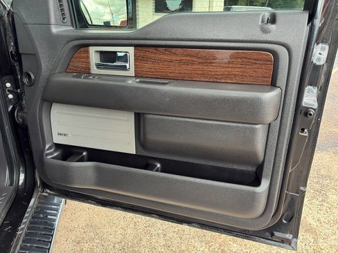 Used 2014 Ford F150 Lariat w/ Equipment Group 502A Luxury RWD image 35