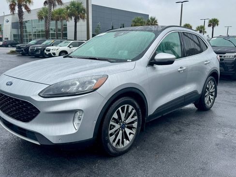 Certified 2020 Ford Escape Titanium w/ Titanium Premium Package 2.0 image 18