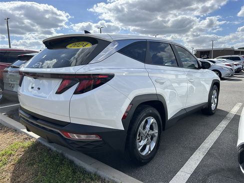 Certified 2024 Hyundai Tucson SE image 7