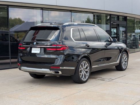 Used 2023 BMW X7 xDrive40i image 9
