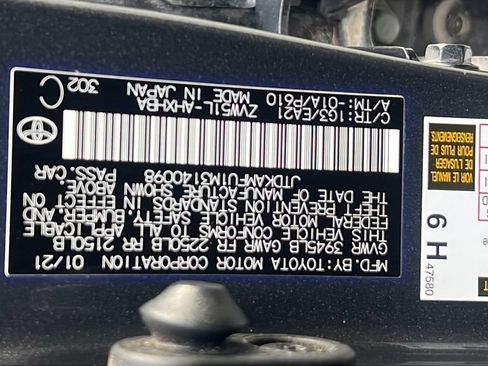 Used 2021 Toyota Prius Limited FWD image 23