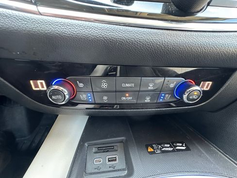 Used 2024 Buick Enclave Avenir w/ Avenir Technology Package FWD image 27