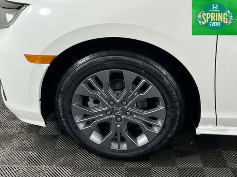 New 2026 Honda Odyssey Touring image 29