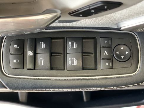 Used 2022 RAM 1500 Limited AWD/4WD image 16