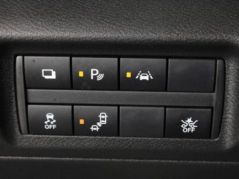 Certified 2025 Nissan Kicks Play S image 23