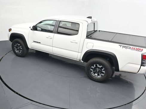 Used 2023 Toyota Tacoma TRD Off-Road w/ Advanced Technology Package AWD/4WD image 27