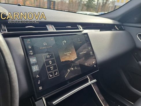 Used 2024 Land Rover Range Rover Velar Dynamic SE image 42