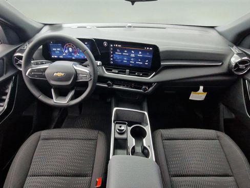 New 2026 Chevrolet Equinox LT w/ LPO, Floor Liner Package image 9