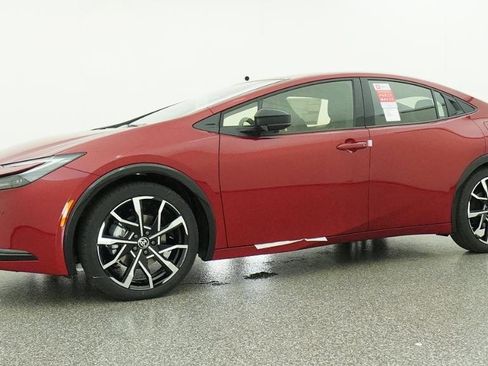 New 2026 Toyota Prius Plug-In Hybrid FWD image 14