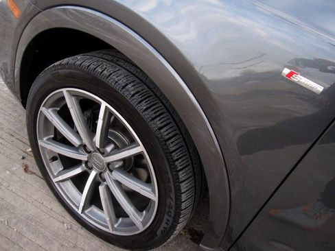 Used 2018 Audi Q3 2.0T Premium Plus w/ Premium Plus Package image 36