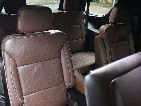 Used 2021 Chevrolet Tahoe High Country w/ Premium Package image 40