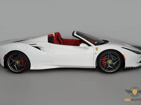 Used 2023 Ferrari F8 Tributo image 4