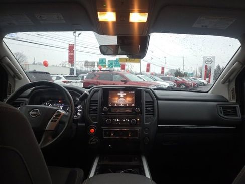 Certified 2024 Nissan Titan SV w/ SV Convenience Package image 18